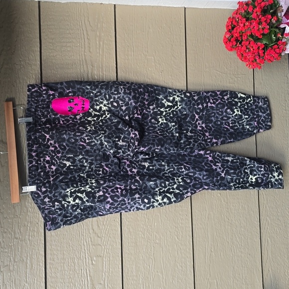 Torrid LoveSick Jogger - Everyday Fleece Leopard Skull 3x NEW NWT - Picture 14 of 14
